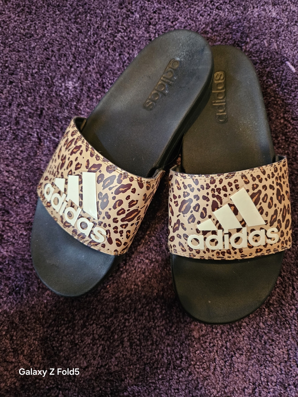 adidas Leopard Slide Sandals - Black and Tan Worn Once - Picture 5 of 7